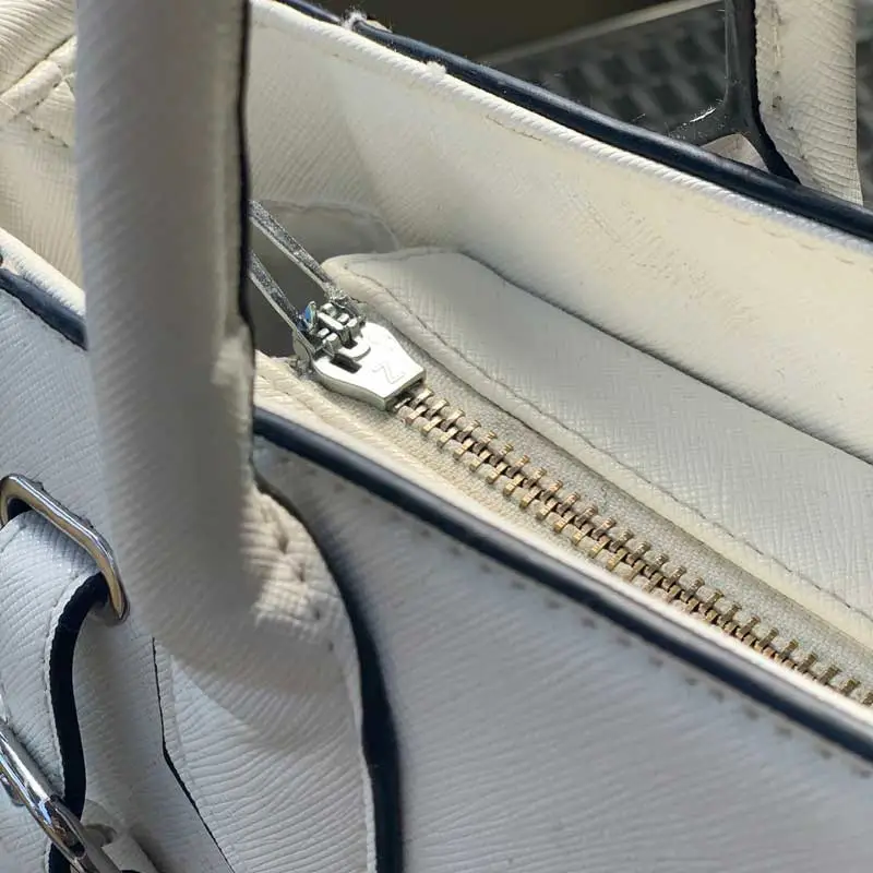 ZlideOn Metal & Plastic Zipper Repair - L 4 ZlideOn Metal & Plastic Zipper Repair - L - Image 4